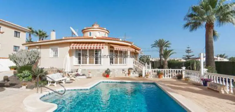 Villa en Venta Quesada 4 Dormitorios Piscina Privada