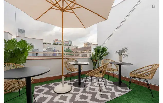 Alquiler Apartamento 15 Habitaciones Barcelona