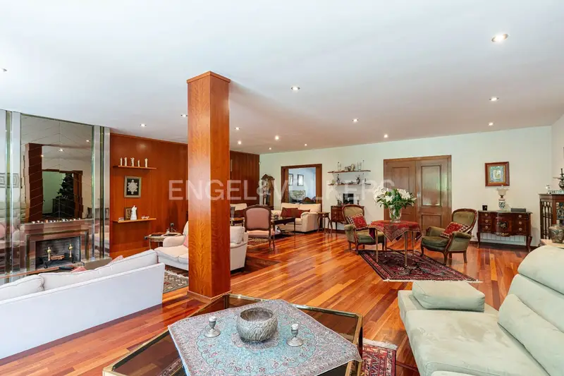 Casa Pareada de Lujo en La Moraleja Madrid