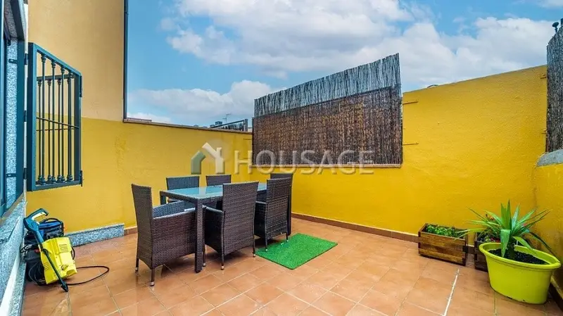 Exclusivo Bajo con Jardin en Villalba