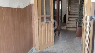 Casa Adosada en Astorga con Patio y Almacén
