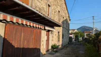 Casa Montañesa en Los Corrales de Buelna