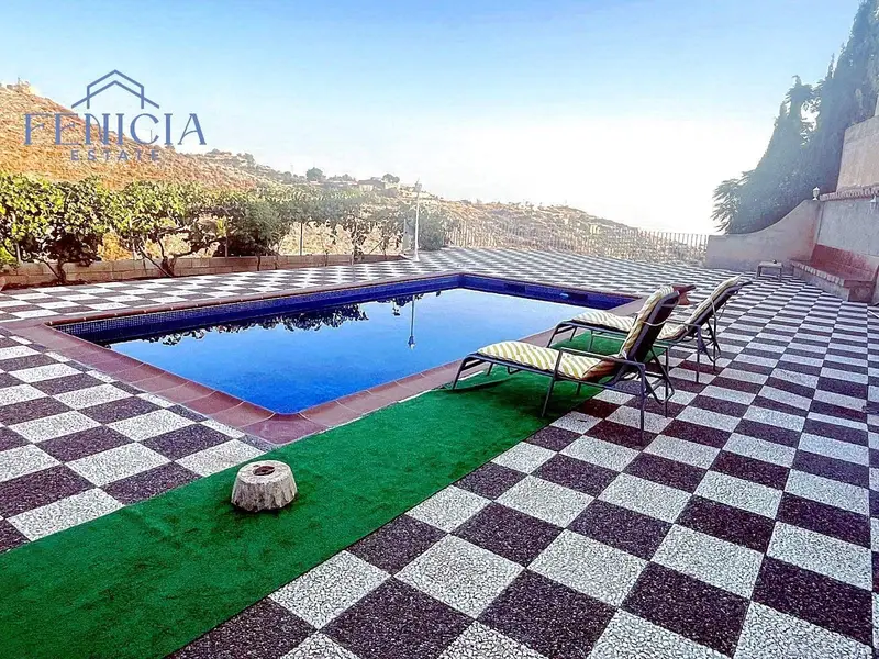 Cortijo con Piscina Privada y Vistas al Mar en La Herradura