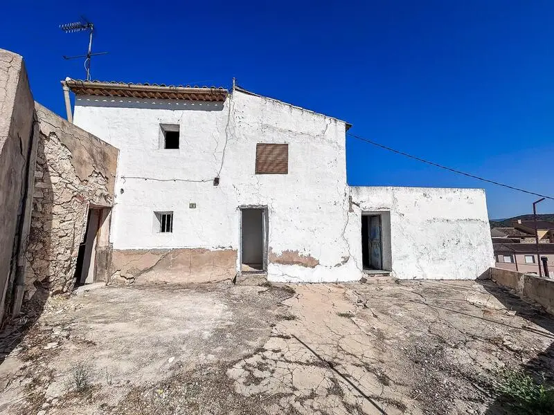Casa de Pueblo y Casa Cueva para Reformar en Casas del Señor