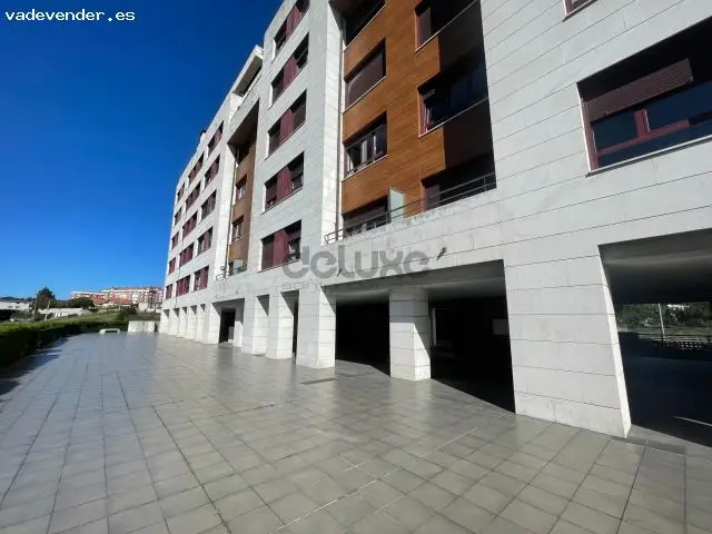 Piso en Venta en Santander Con Piscina y Garaje