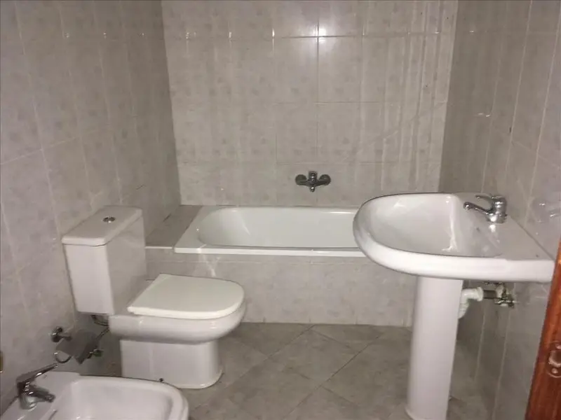 Piso 120m² para reformar en Siero Asturias 3 dormitorios 2 baños