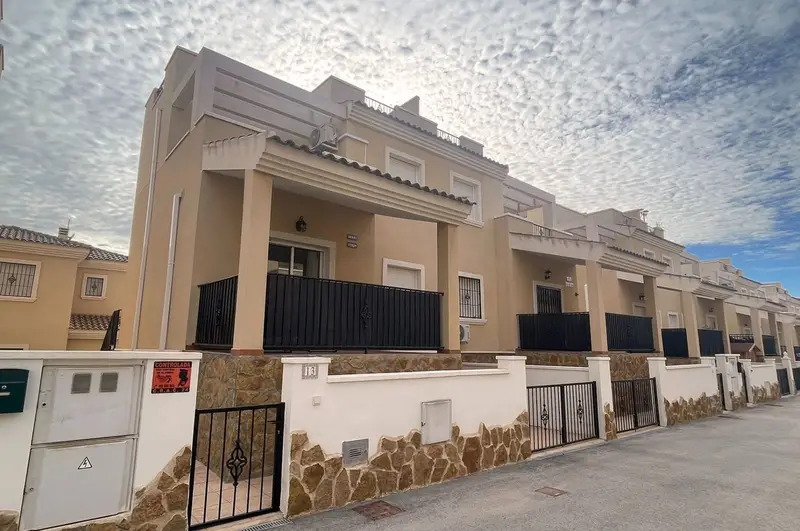 Casa Adosada en Alquiler San Miguel de Salinas Alicante
