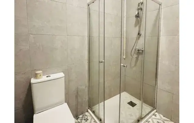 Alquiler piso centro Madrid 4 habitaciones 2 baños