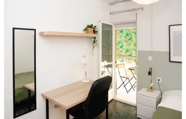 Habitaci
ón 97m
² Granada Alquiler Media Temporada