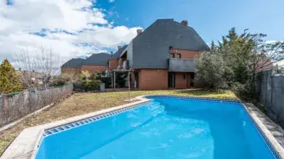 Chalet Pareado Lujo Las Rozas Piscina Vistas Sierra