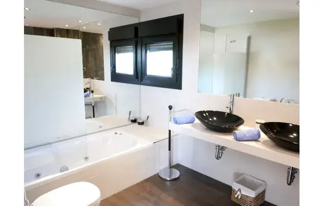 Casa 4 Dormitorios 960m2 Piscina Privada Calonge