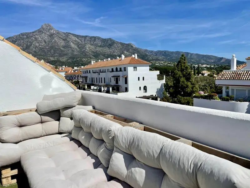 Atico de Lujo en Las Lomas Marbella 2 Dormitorios