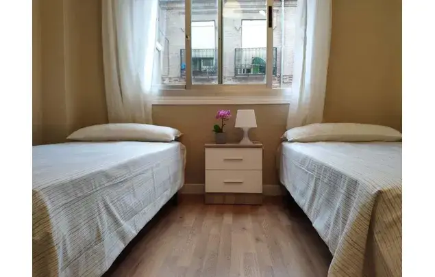 Habitacion amueblada 65m2 Madrid zona Nueva Numancia
