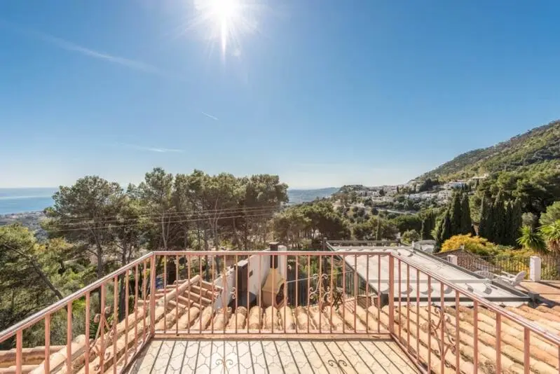 Villa Moderna con Vistas al Mar en Mijas
