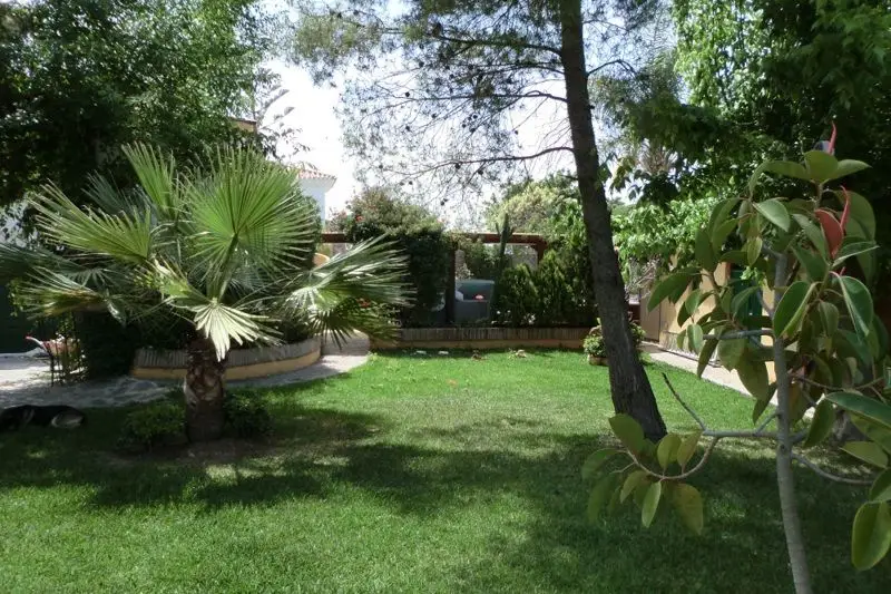 Casa Villa 5 Dormitorios Estepona Piscina Campo Tenis Vistas al Mar