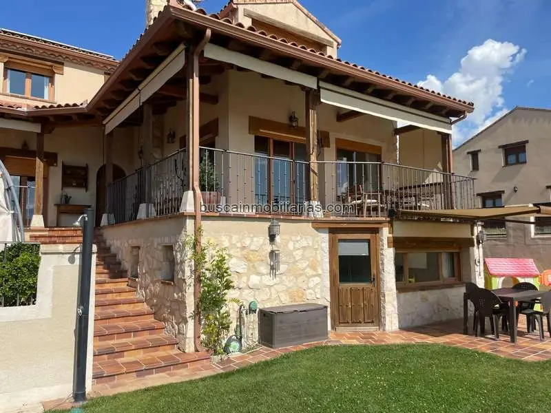 Chalet en Venta en La Lastrilla con Vistas Espectaculares