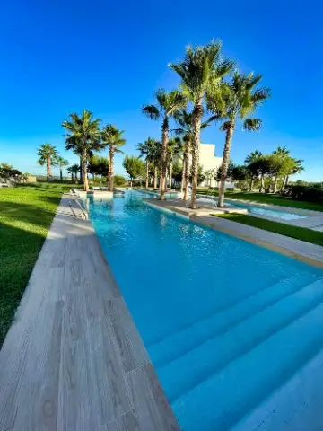 Apartamento de Lujo en Las Colinas Golf Resort 3 Dormitorios