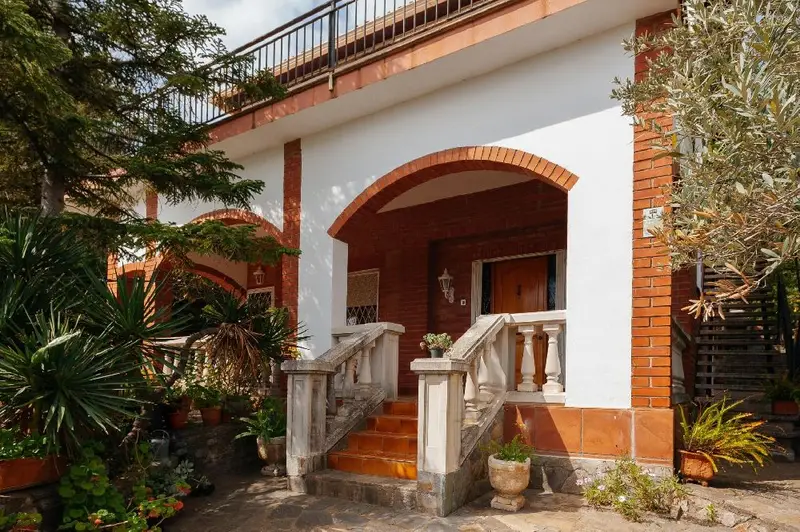 Casa familiar con jardin en Can Rial Esparreguera