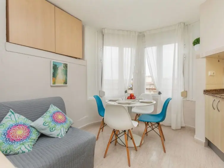 Apartamento 1 Dormitorio La Pineda Cerca de la Playa