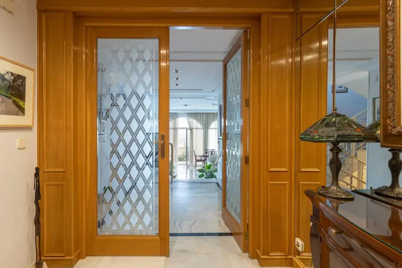 Chalet de Lujo en Granada con Piscina Privada y Vistas Impresionantes