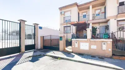 Casa adosada en venta en El Jau  Santa Fe