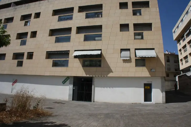 Venta Local Comercial Centrico Plasencia 84m2 Ref 1460