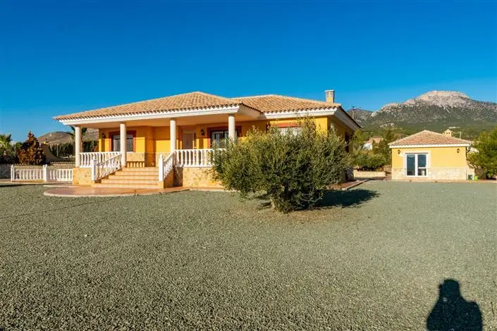 Villa 4 Dormitorios Lorca Venta