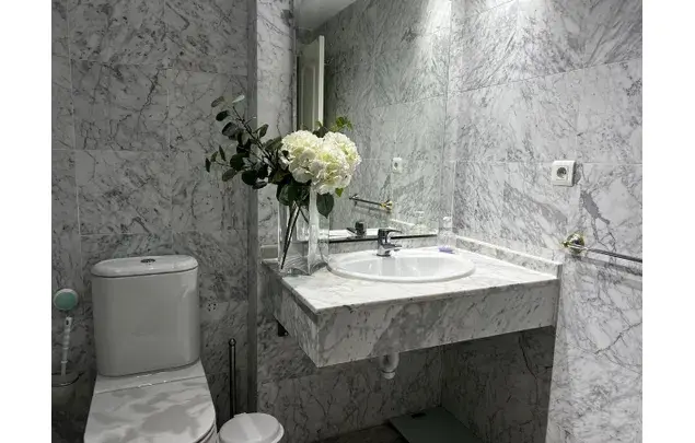 Apartamento 3 Dormitorios Puerto Banus Primera Linea de Playa