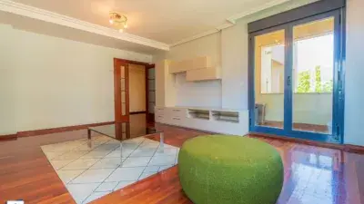 Dúplex en Alquiler Valdenoja 3 Dormitorios 3 Baños Terraza Piscina