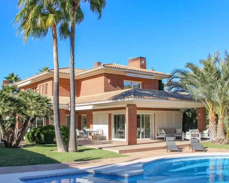 Chalet de Lujo en Benidorm 7 Dormitorios 6 Ba	nos Piscina Garaje