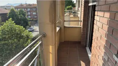 Dúplex en Venta Manlleu 83m2 3 Habitaciones 2 Baños Parking Trastero
