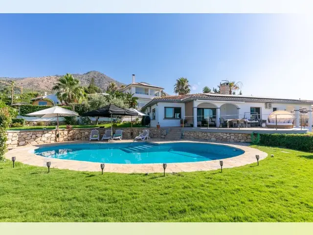 Casa Villa 3 Dormitorios La Capellan





ia Benalmádena