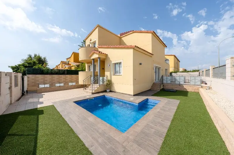 Venta Chalet lujoso en Vilafortuny, Cambrils - Ref: CAMVICTOR21