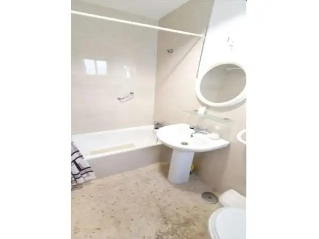 Se vende piso en Cadiz zona Cortadura planta 5 con ascensor