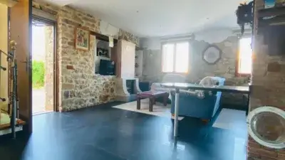 Chalet Rustico en Venta en Costur
