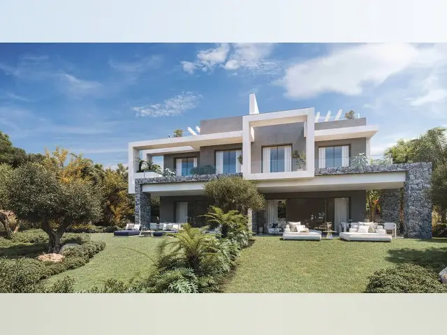 Casa-Villa de 3 Dormitorios en venta Estepona, España