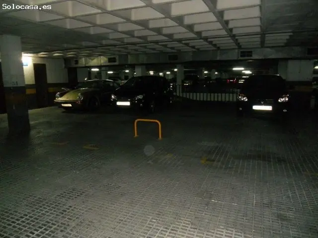 Parking Moto Alquiler Barcelona Rocafort
