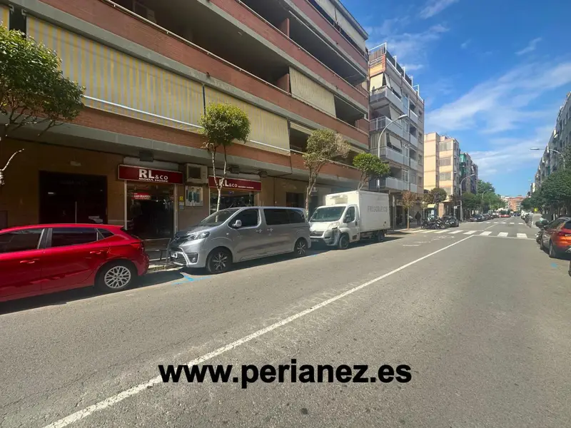 Venta Local Comercial Calle Lérida El Prat de Llobregat