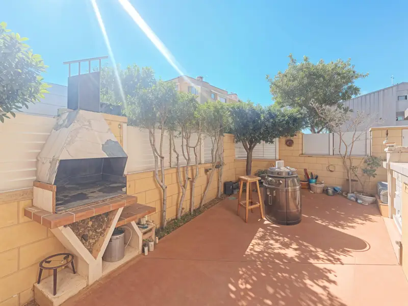 Casa en Venta en Cunit 4 Dormitorios 3 Baños Gran Garaje