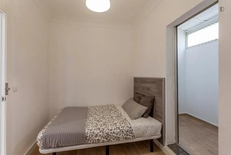 Habitacion Doble en Piso de 5 Dormitorios Valencia