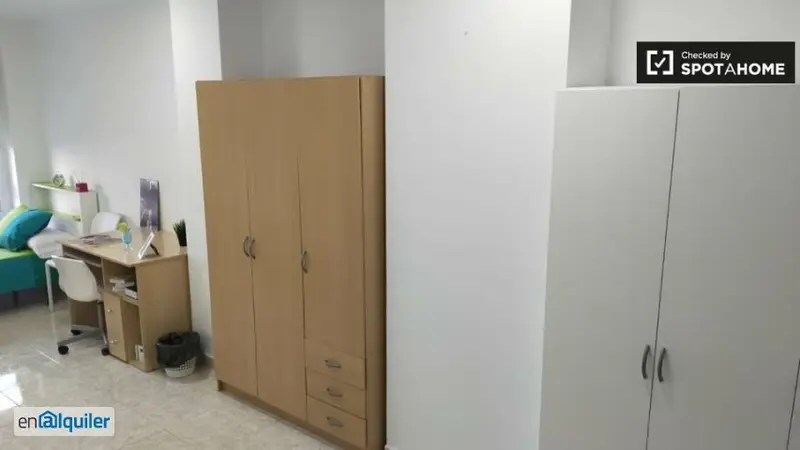 Estudio para Estudiantes en Camino de Ronda Granada gastos incluidos