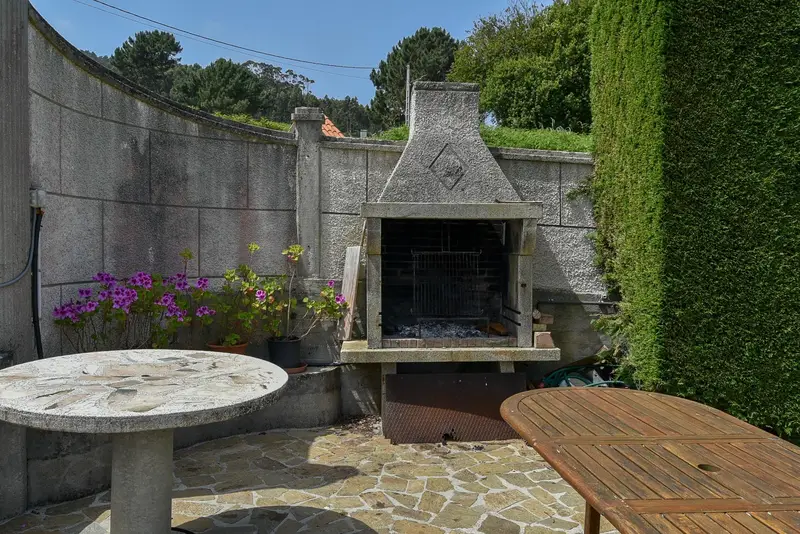 Casa con Piscina y Vistas al Mar en Lema Carballo Cerca de Razo