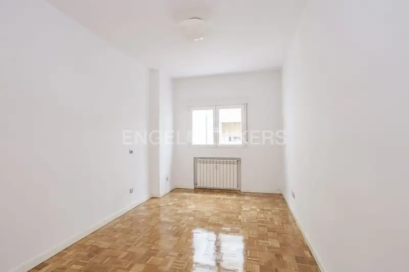 Apartamento en Alquiler Madrid 4 Dormitorios 3 Baños
