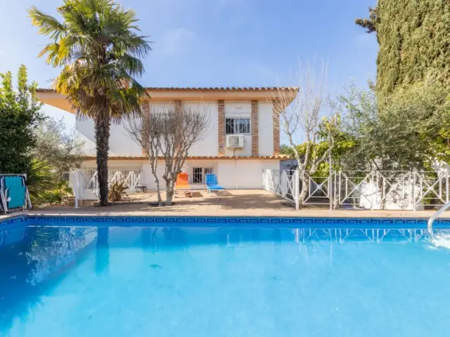 Casa-Villa de 5 Dormitorios alquiler Torredembarra, España