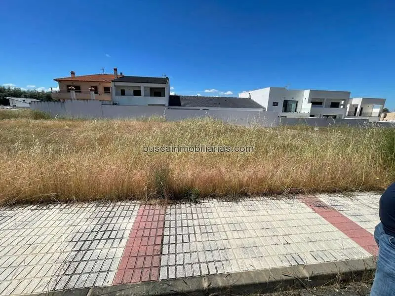 Solar en Venta Arroyo de la Luz Urbanizacion Corral Nuevo