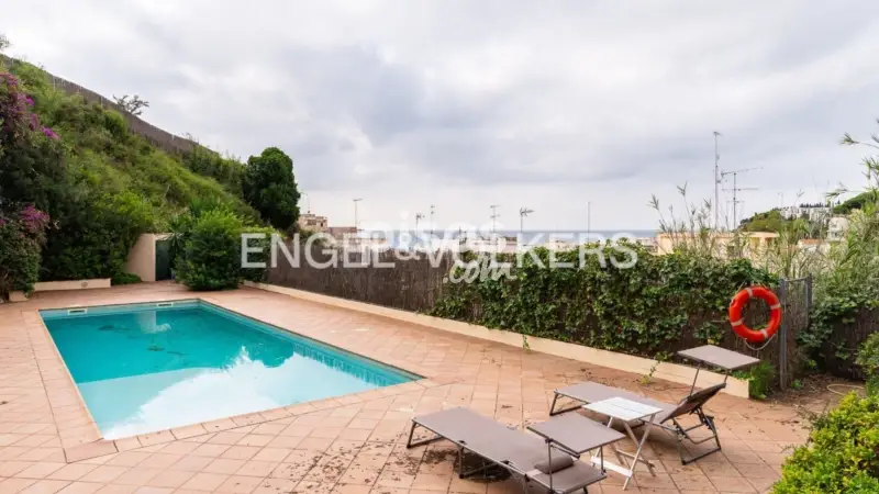 Casa en Alquiler Arenys de Mar: Villa con Piscina y Vistas