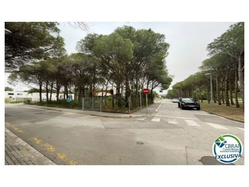 Venta Solar Centenys 468m2 Cerca Playa Roses
