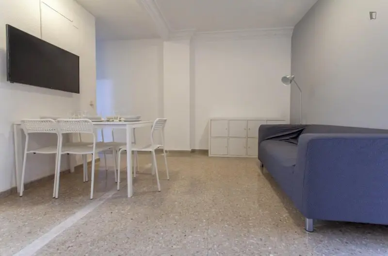Habitacion individual en piso compartido Valencia