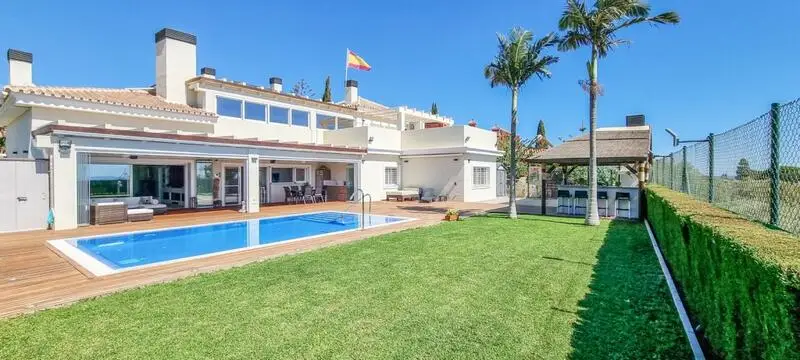 Villa de Lujo en Torremolinos con Vistas al Mar