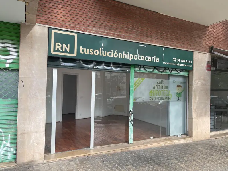 Venta Local Comercial en Barcelona Les Corts
